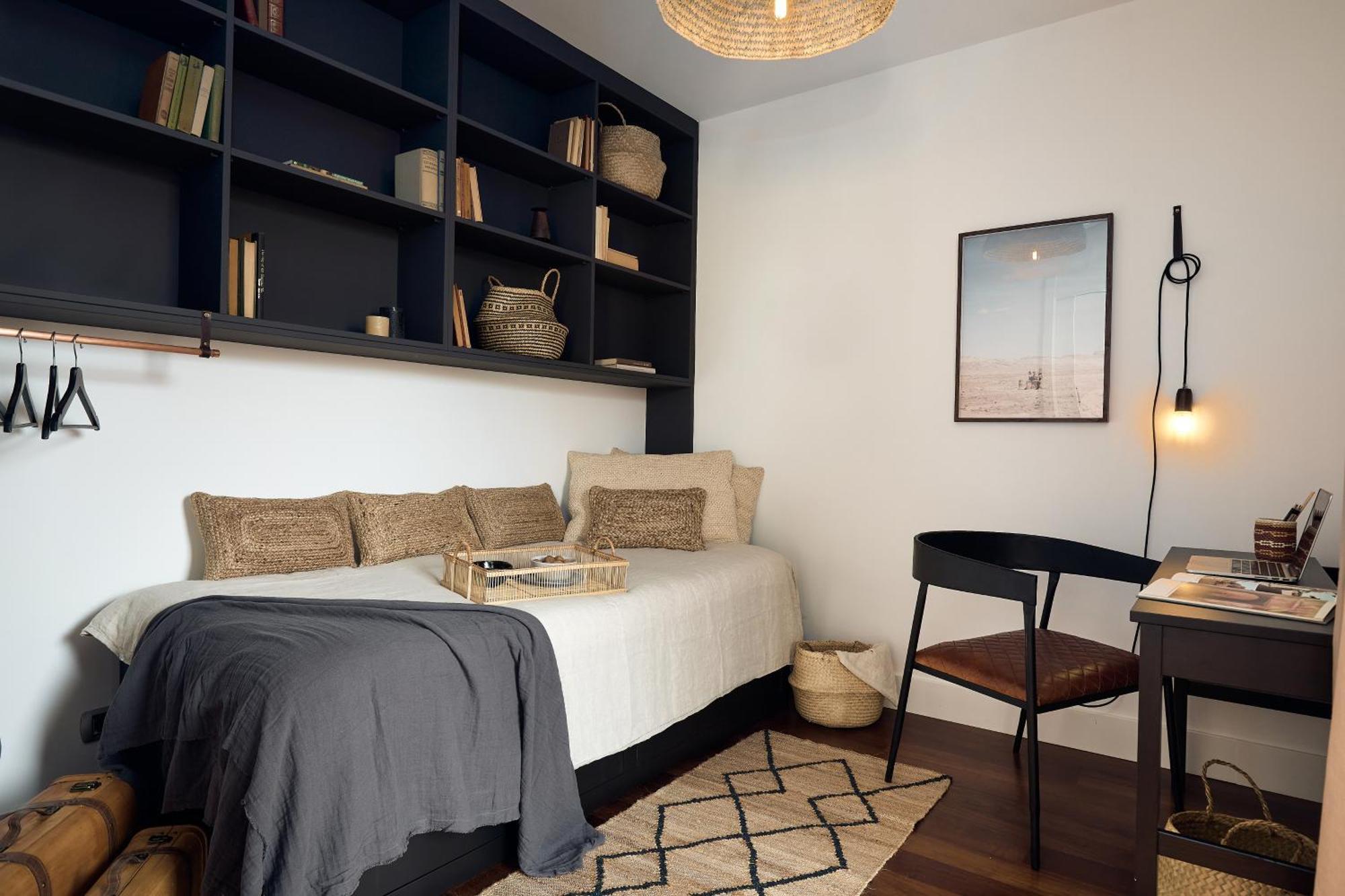 Takla - Two Bedroom In Diputacion St