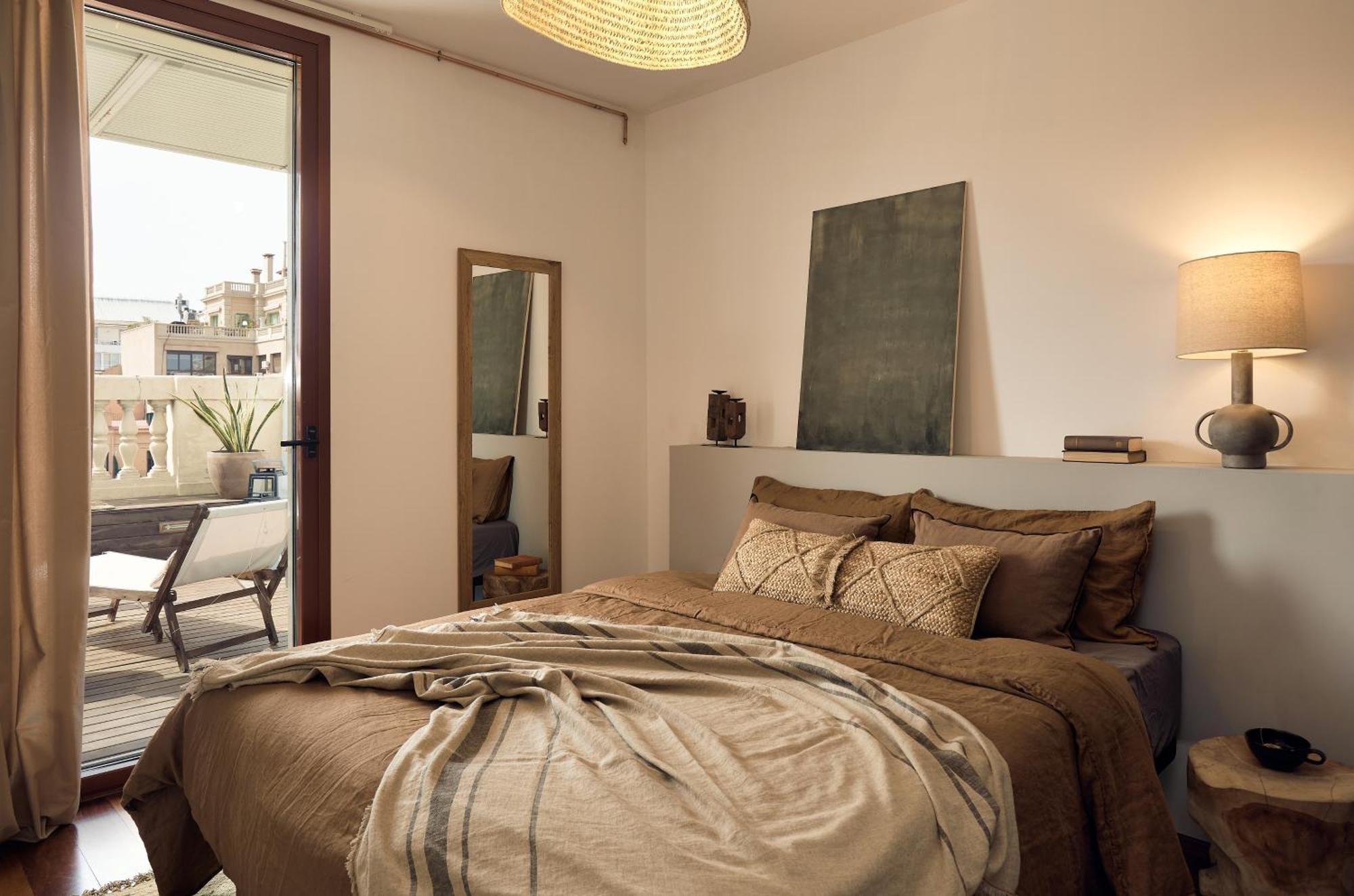 Takla - Two Bedroom In Diputacion St Apartment